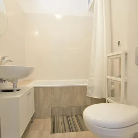 Victus Jurta Appartement *